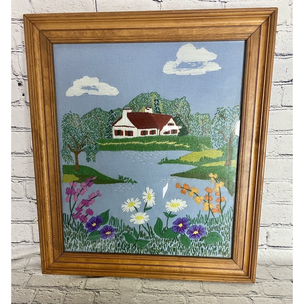 Vintage Large Crewel Embroidery Cottage Flowers  Wood Glass Framed 22 1/2 X 20‎
